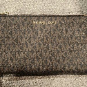 Michael Kors Double Zip SmartPhone Wallet Wristlet